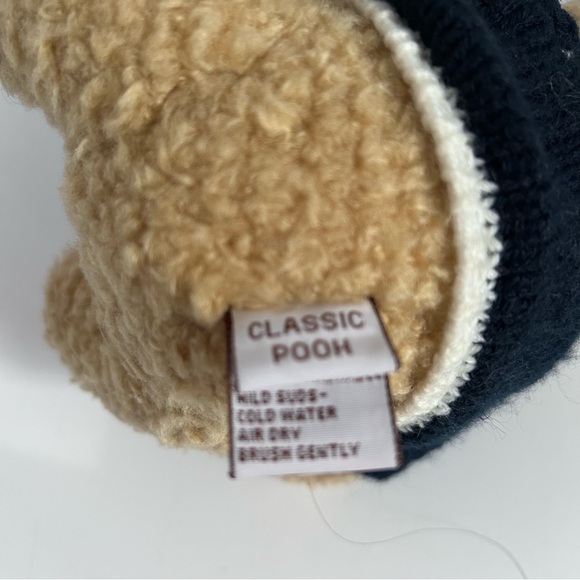 Gund Classic Pooh 7” plush with removable navy blue Christmas tree sweater - Picture 3 of 6